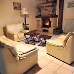 Charmante Maison A Sarrazac Avec Piscine Privee Nyaraló *