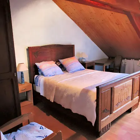 Charmante Maison A Sarrazac Avec Piscine Privee